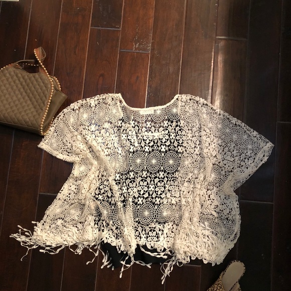 💓💓 off white lace top Altar’d State - Picture 5 of 5